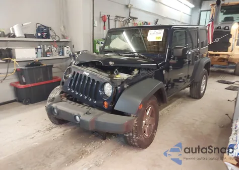 2013 Jeep Wrangler Unlimited Sport z USA, uszkodzony, nr VIN 1C4BJWDG4DL575108